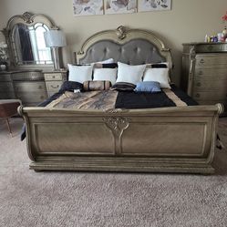 King Bedroom Set, 3 pieces