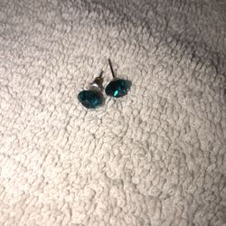 Stud Earrings 