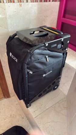 ZUCA Professional Makeup Artist Rolling Bag with Insert Bags & Rain Cover – Excellent Condition