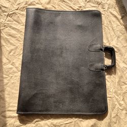 Leather Portfolio Case 20”x 26 1/2” In Good Condition