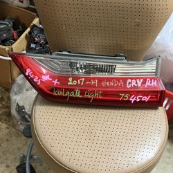 2917-19 Honda Crv Right Tailgate Light 