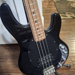 Ernie Ball Musicman Stingray Special USA