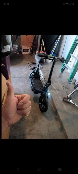 Black very nice e scooter