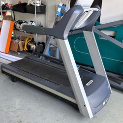 Precor Treadmill TRM 835 V1