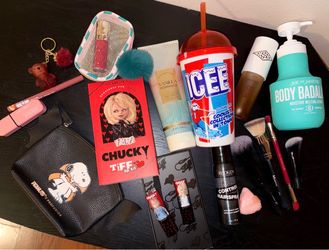 Makeup and fragrance bundle
