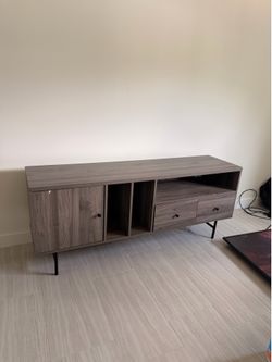 Media Center (5ft wide [60inches])