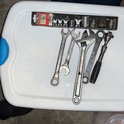 Crescent Wrenches 
