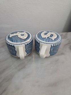 Vintage. Juego de Sal y Pimiento, azul y blanco