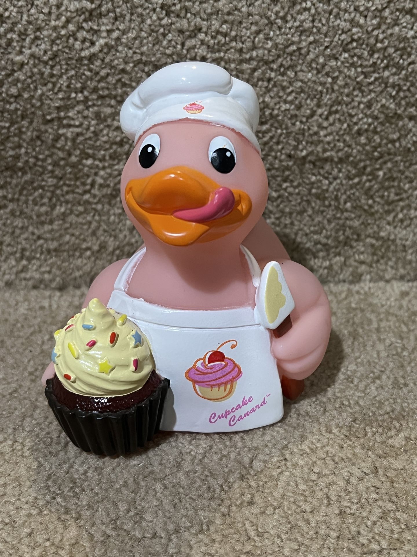 Bud Duck Large Rubber Ducks Novelty Bath CelebriDucks Collectable Cupcake Canard