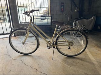 Schwin Gateway Women’s Bike