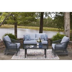 ☀️Beautiful, 4pc Patio Set☀️
