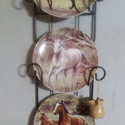 Porcelain Horse Plates Set Of 3