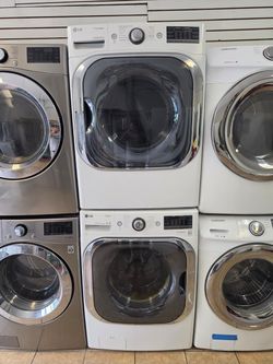LG Front Load Washer and Dryer Stack