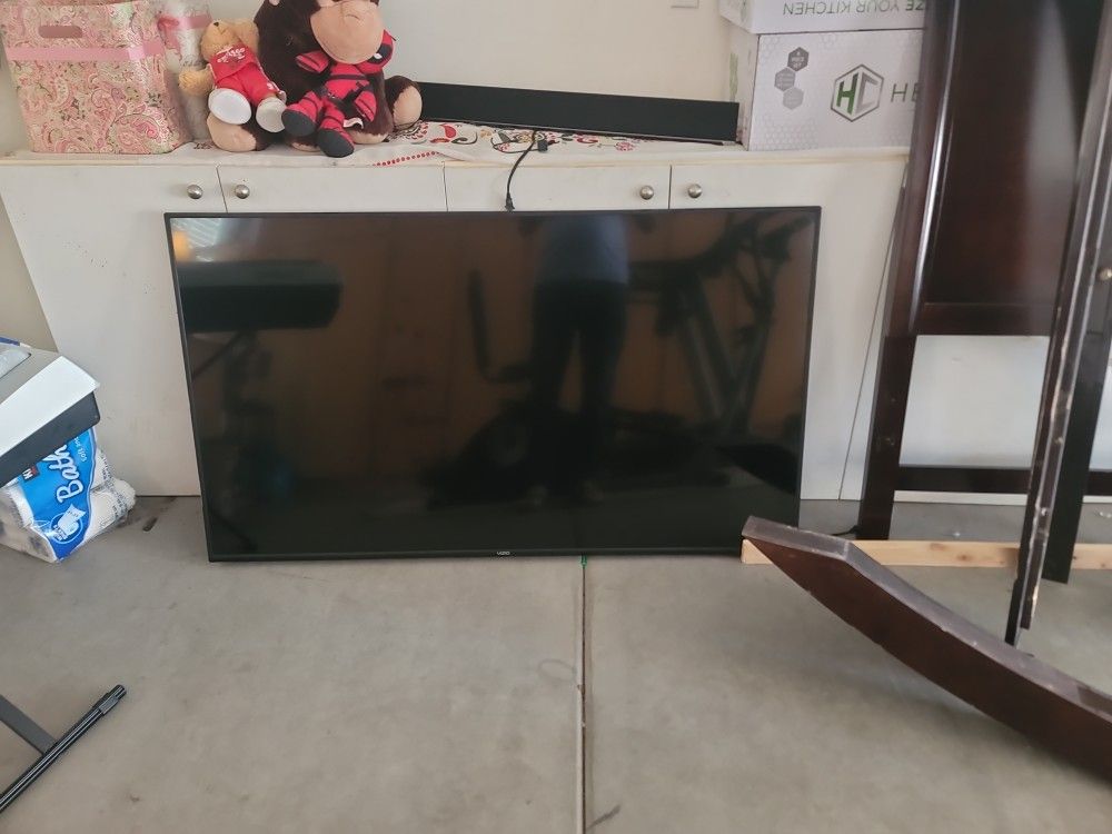 Vizio 65 Inch Tv For Sale In Chandler AZ OfferUp how-to-mount-vizio-50-inch-tv-metal-theater