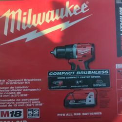  Milwaukee Compact Drill/ Driver