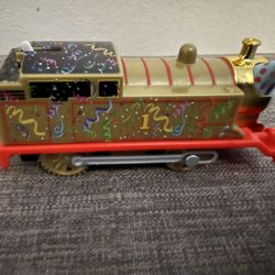 Thomas & Friends Trackmaster Celebration Golden Train Happy Birthday 2013 *Read*
