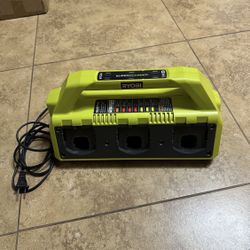 Ryobi 18-Volt ONE+ 6-Port Dual Chemistry IntelliPort SUPERCHARGER with USB Port P135