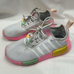 Girls Grade School Adidas Original NMD_R1 sneakers size 1.5