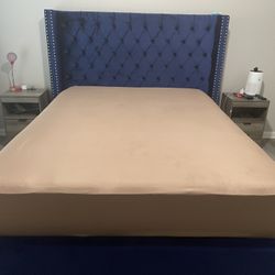 Upholstered Queen Size Bed