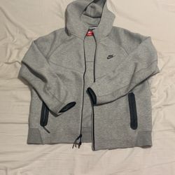 Nike Tech Fleece