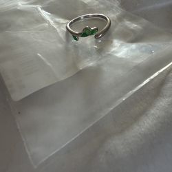 NEW Fashion Ring - Silver with Green Floral Pattern