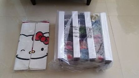 RARE! Mcdonalds 2006 Hello Kitty Kittybrick Hong Kong Limited 18 Trading Fig