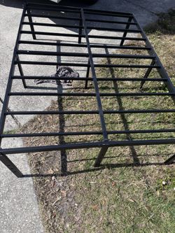 Black Metal Platform Bed Frame (full)