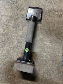 Carpet stretcher