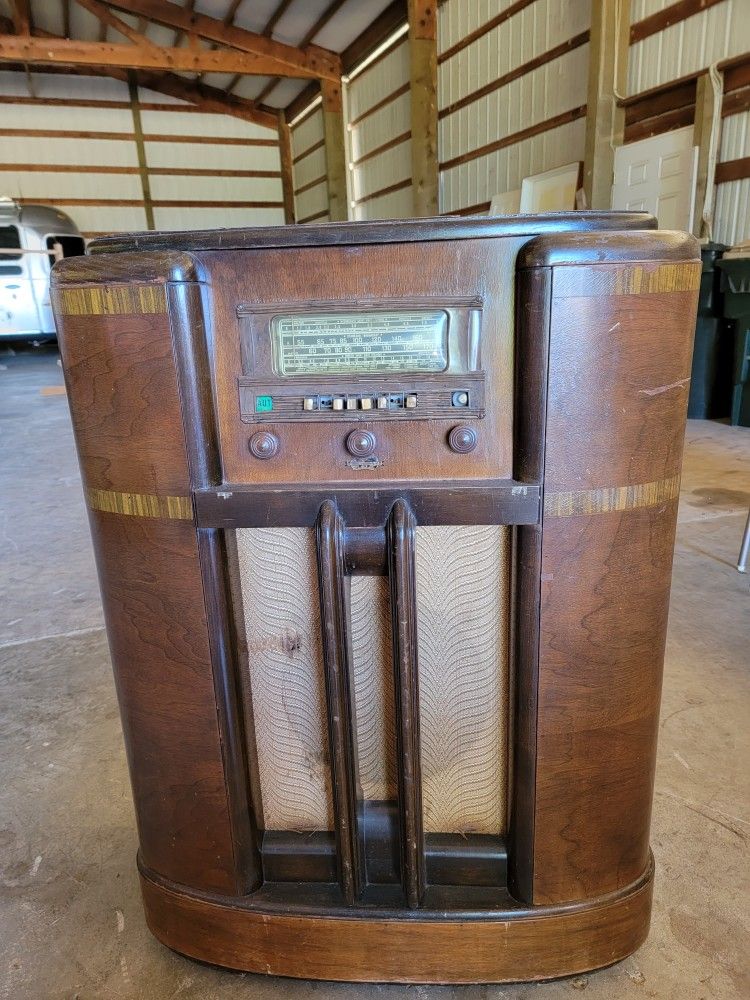 Antique Floor Model Radio