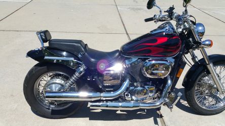 Honda shadow 750 cc