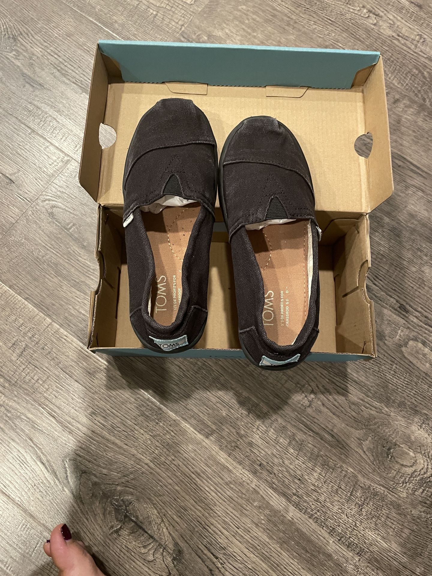 Girls Size 1 Toms Black