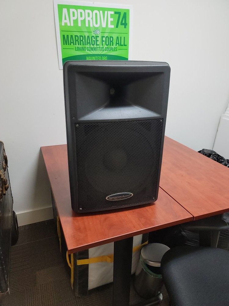 Pro Audio American Audio DLS 15P Powered Speaker