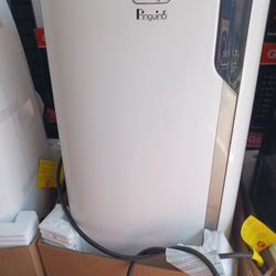 ITS HOT 🔥 HOT 🔥 HOT 🔥. 12500BTU PORTABLE AC/ HEATER BOTH BY DELONGHI. BRAND NEW