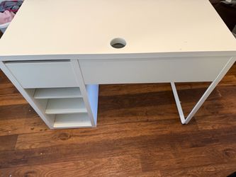 Desk table with drawer and chair