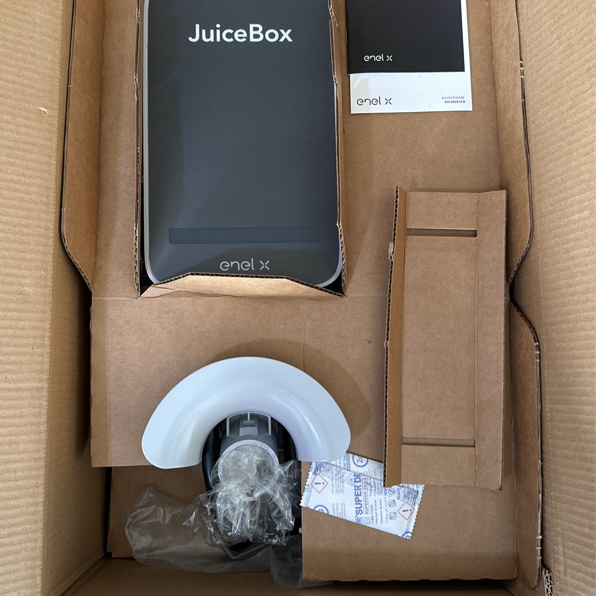 Enel X JuiceBox 40 Amp Charger Plug In Nema 14-50 240V Outlet