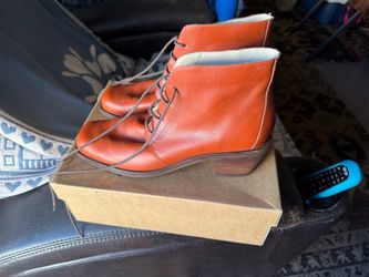 Rust Orange Leather Lace-Up Ankle Boots  size 9