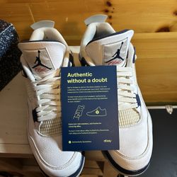 Jordan 4 “Midnight Navy”
