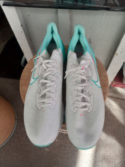 Nike Sneakers White Teal Pink