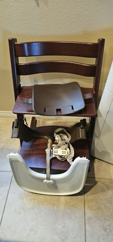 stokke high chair trip trap