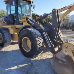 John Deere 544L John Deere