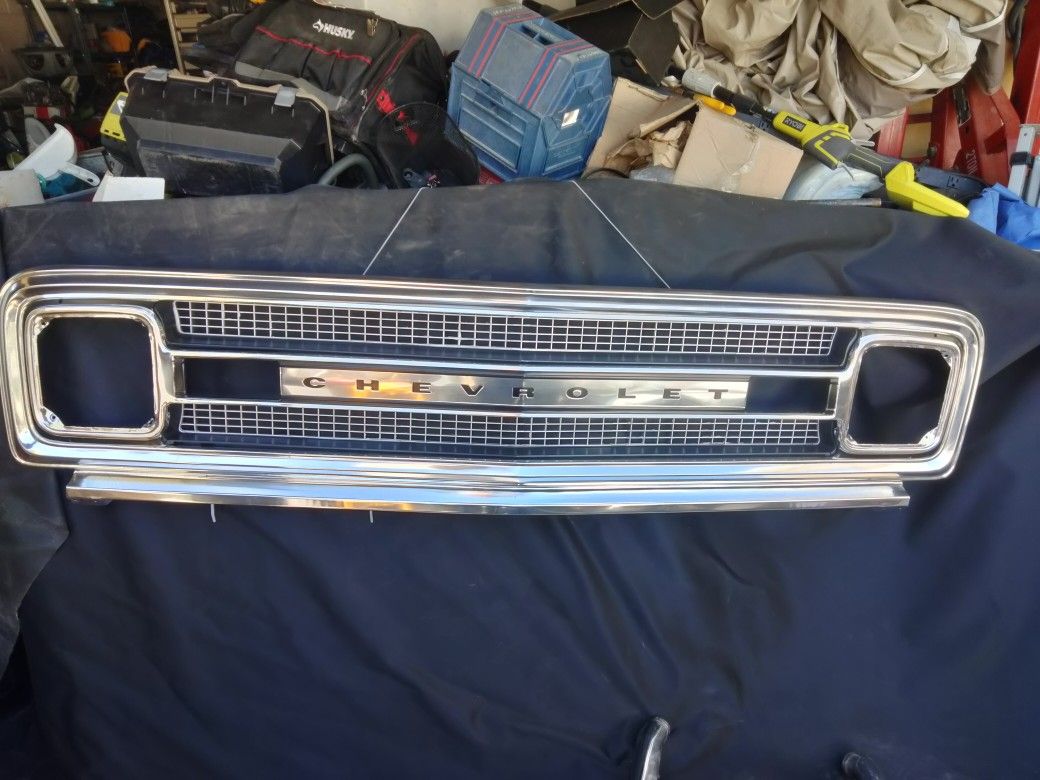 Outer Grille for 1(contact info removed) Chevrolet