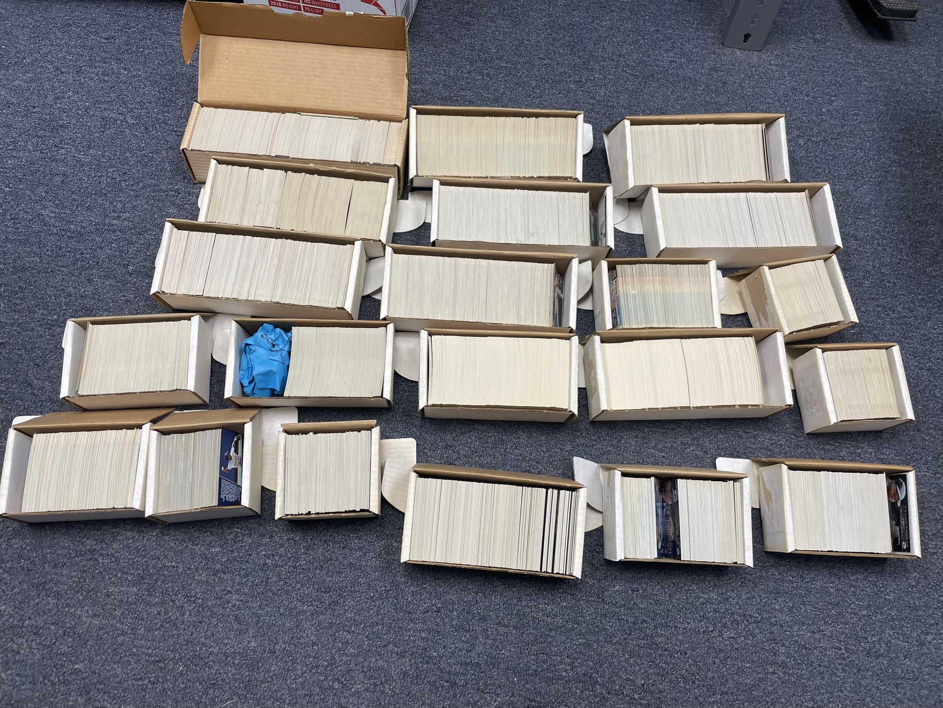 13,000+ Baseball card Lot 1980's-90's Topps,Fleer,etc