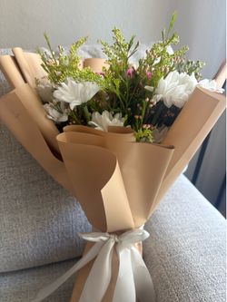 Mini Ramo bouquet ready for pick up