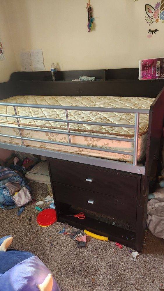 Twin Bed
