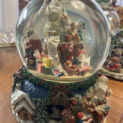 Vintage Musical Christmas Snow Globe Glass 