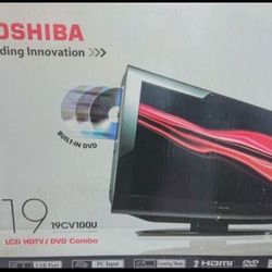 Toshiba 19 LCD 720P TV AND DVD COMBO