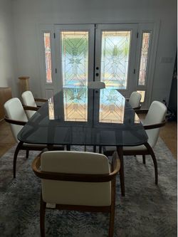 Dinning room table