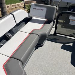2024 Manitou Tritoon Pontoon 