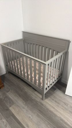 Delta Skylar 6-in-1 Convertible Crib and Mattress