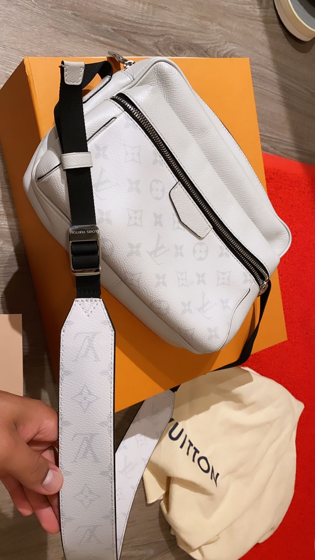 Louie Vuitton Men's Laptop/Messenger Bag for Sale in West Hollywood, CA -  OfferUp